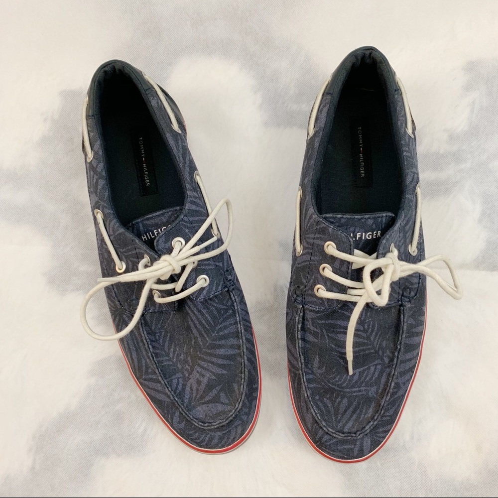 Tommy Hilfiger boat shoes size 13. Hawaiian design